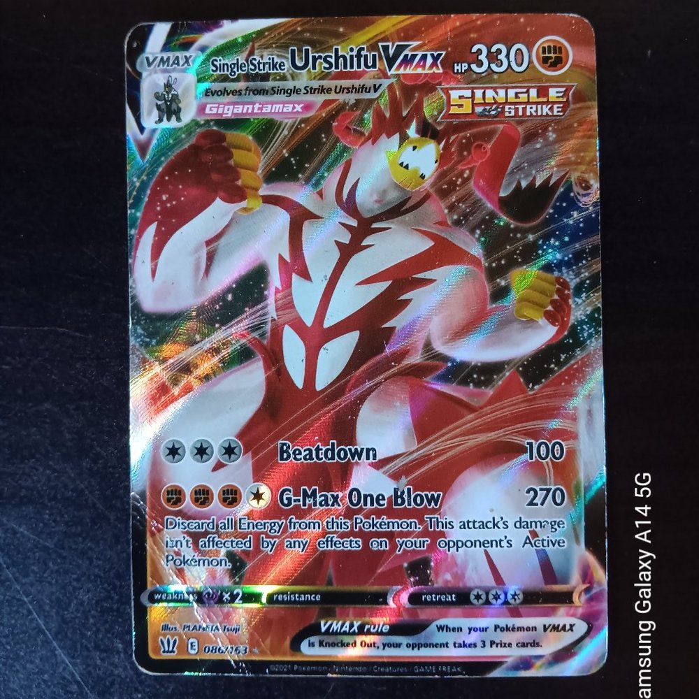 Urshifu Vmax single strike Pokémon card